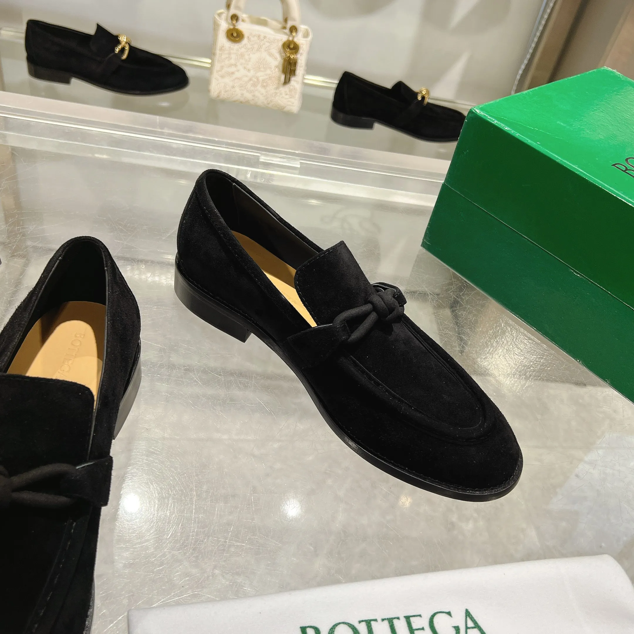 [BV] Top P: 840💰 Size: Female 35-39 (Female 40 custom-made) Male 39-44 (38.45 non-refundable) Bottega Veneta 2025 counter model! Small round toe loafers! Imported leather outsole! Imported grained cowhide! Solid color Niuli! !